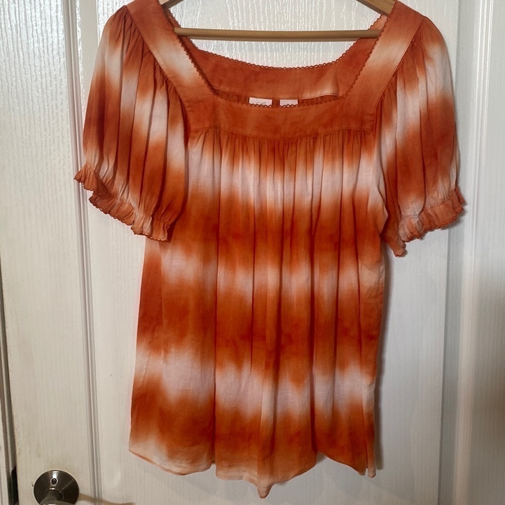 Emma James size M Short puff sleeve tie-dye top